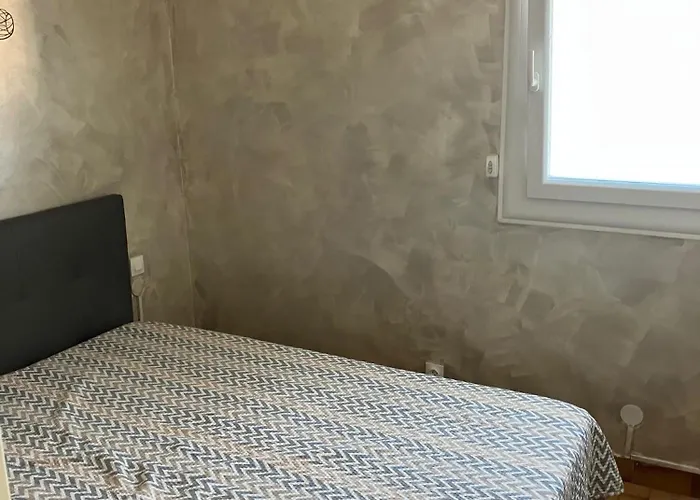 Appartement De Plain-pied à 2 Min à Pied De La Plage. *